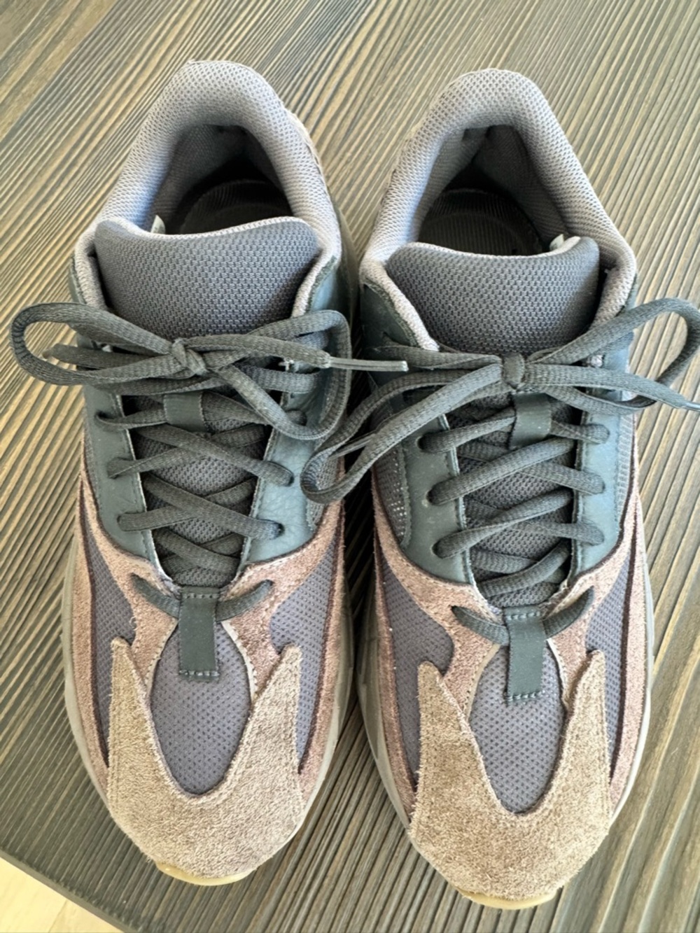 Men's adidas Yeezy Boost 700 'Mauve' Sneakers -